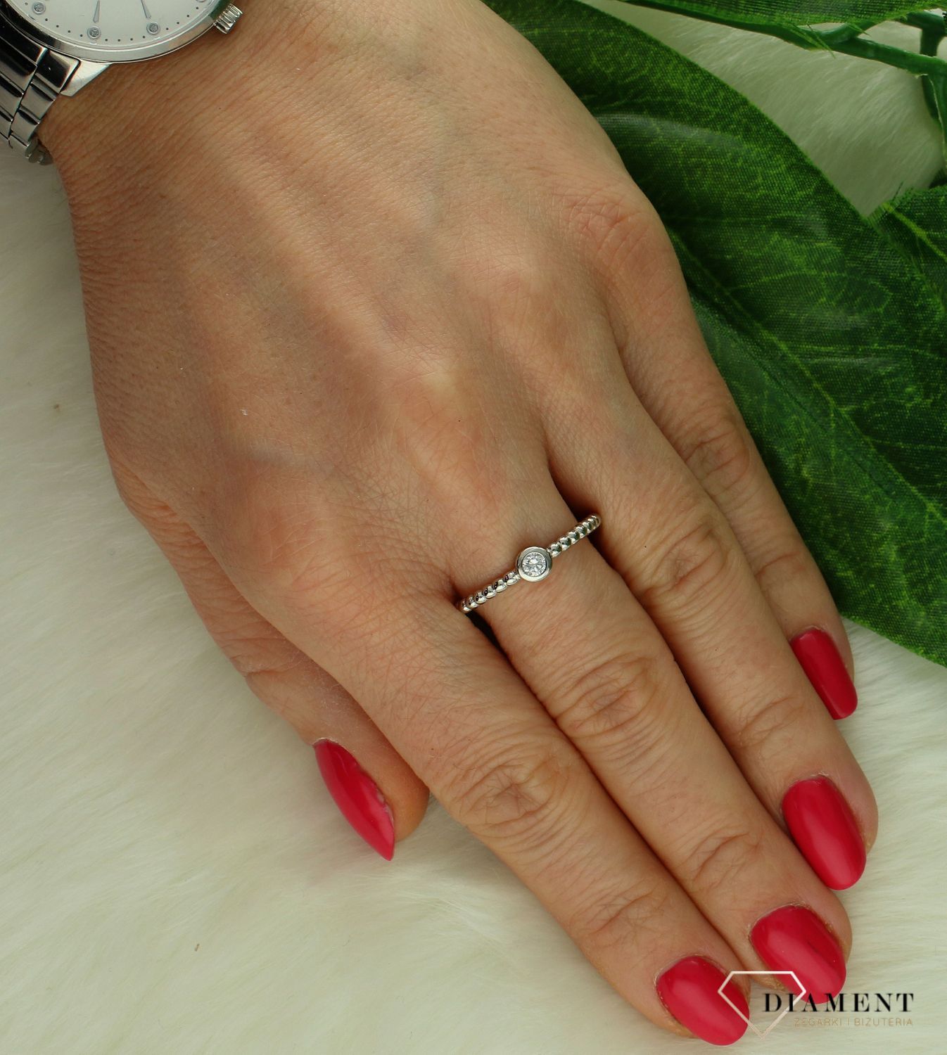 Srebrny pierścionek damski 925 w formie kuleczek z cyrkonią DIA-PRS-9629-925.jpg