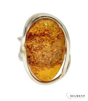 Srebrny pierścionek damski 925 z dużym miodowym bursztynem bałtyckim DIA-PRS-9852-925. Srebrne pierścionki na prezent dla kobiet.jpg