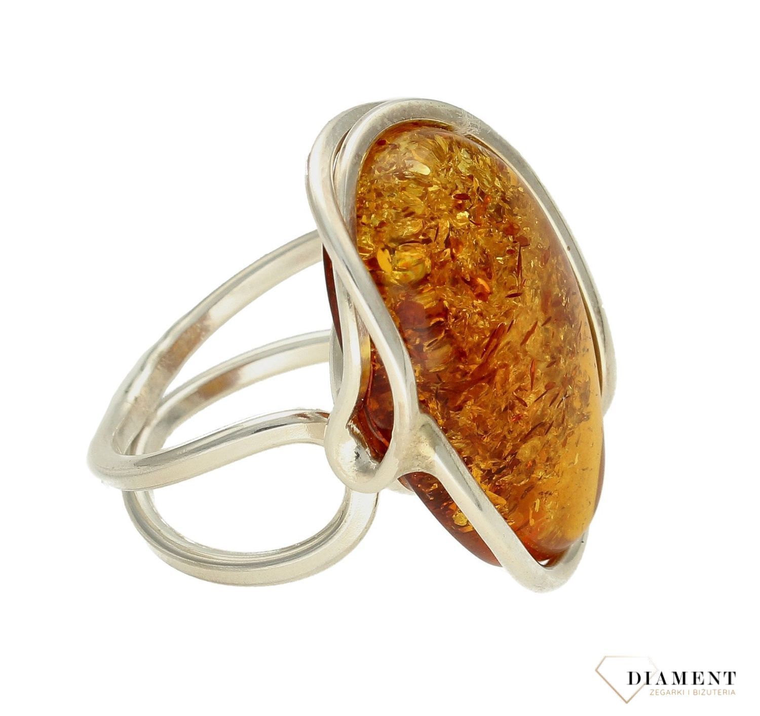 Srebrny pierścionek damski 925 z dużym miodowym bursztynem bałtyckim DIA-PRS-9852-925. Srebrne pierścionki na prezent dla kobiet.jpg