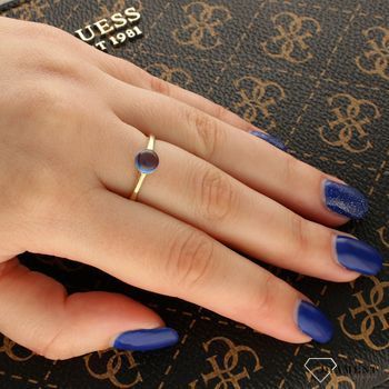 Złoty pierścionek z niebieską, błyszczącą cyrkonią DIA-PRS-AN0417-585 (2).jpg