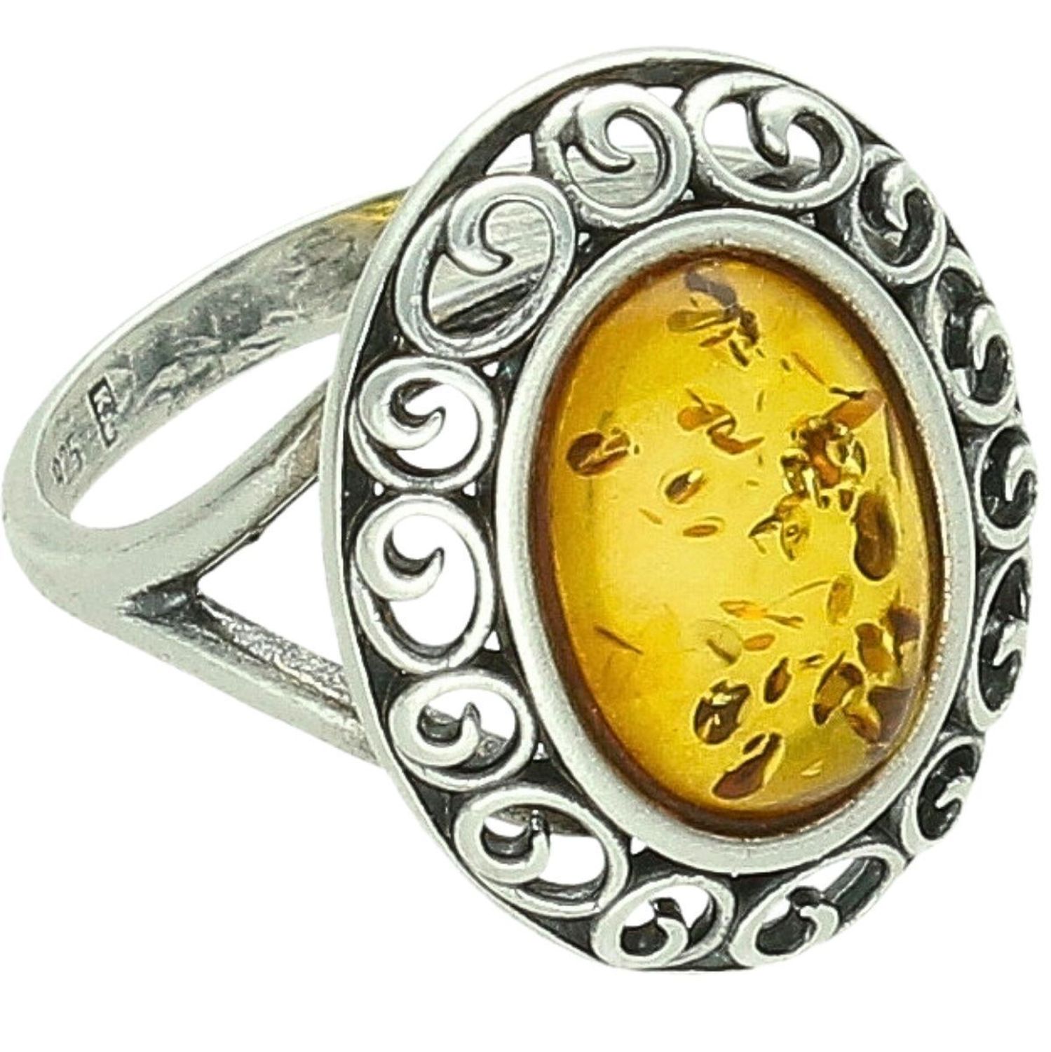 Elegancki srebrny pierścionek próby 925 z naturalnym bursztynem. Owalny kształt, klasyczna forma, idealny na prezent.1.jpg