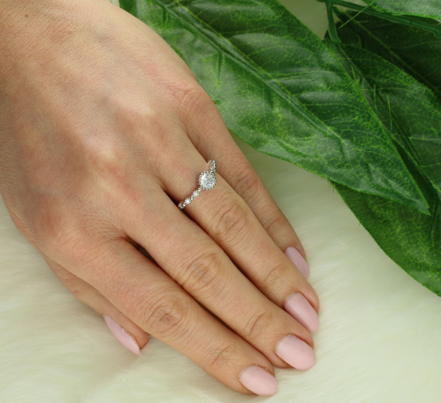 Srebrny pierścionek damski 925 z okrągłą cyrkonią DIA-PRS-IM0280623RR-925.jpg