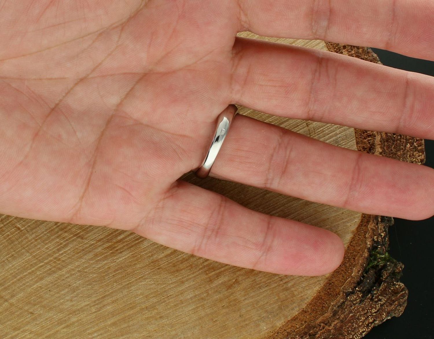 Sygnet patriotyczny S007RG ze srebra 925 – rodowany i złocony. Flaga i godło Polski na froncie. Idealny wybór dla mężczyzny ceniącego tradycję i narodową tożsamość. 2.jpg