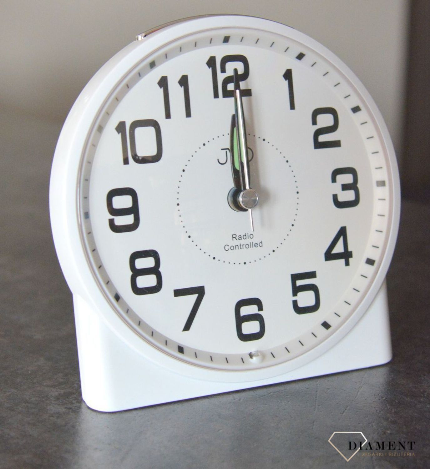 Budzik klasyczny JVD sterowany radiowo biały RB22.1 Zegar posiada 2 alarmy z funkcją drzemki, która trwa ok. 2 minut, maksymalna ilość powtórzeń funkcji snooze - 7 , dźwięk budzika jest narastający..jpg