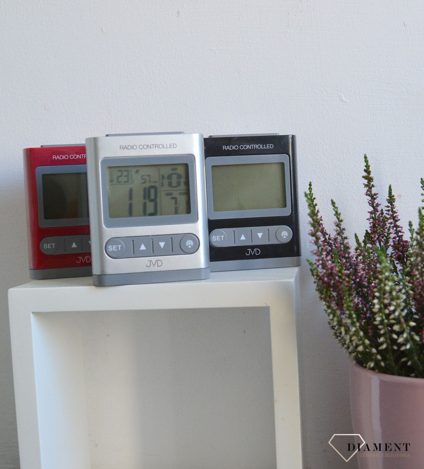 Budzik Radio Controlled czerwony RB31.2, 5 alarmów, Zegar sterowany radiowo. Możliwość powieszenia na ścianie. RB31.2.jpg