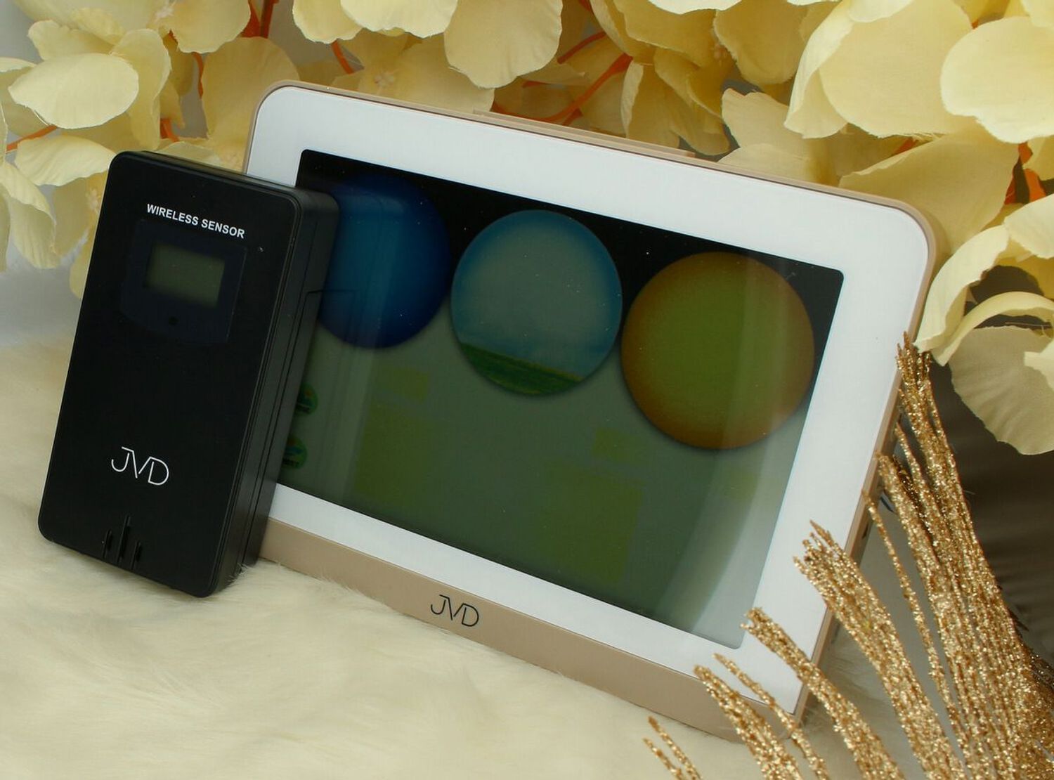 Stacja pogody JVD RB3409 – zegar radiowy, podwójny budzik, termometr i prognoza pogody.jpg