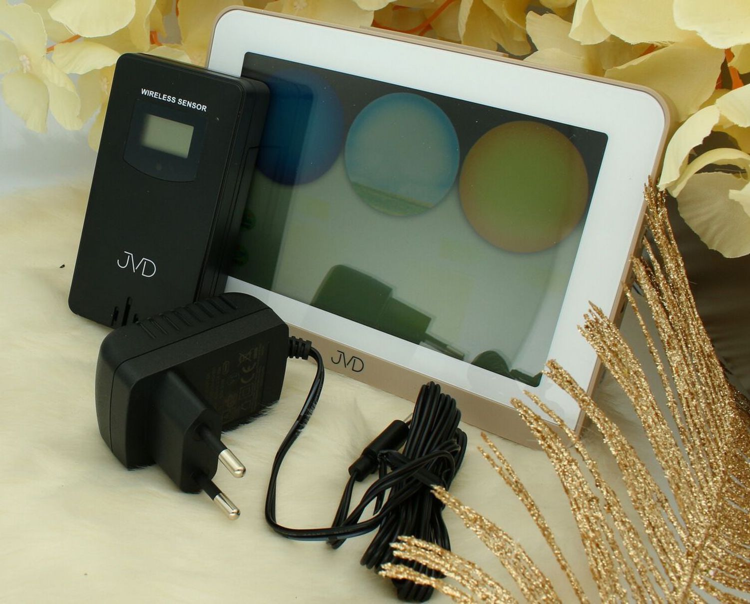 Stacja pogody JVD RB3409 – zegar radiowy, podwójny budzik, termometr i prognoza pogody.jpg