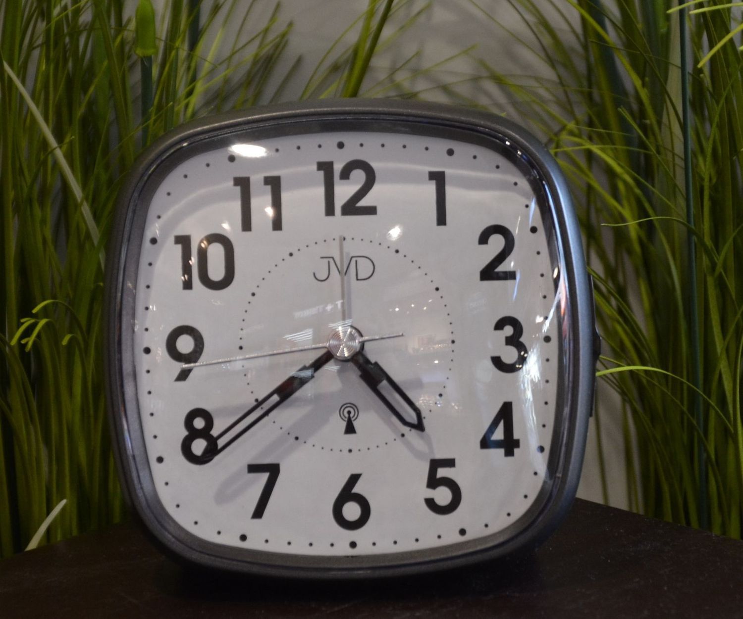 Budzik sterowany radiowo JVD RB871.2.jpg