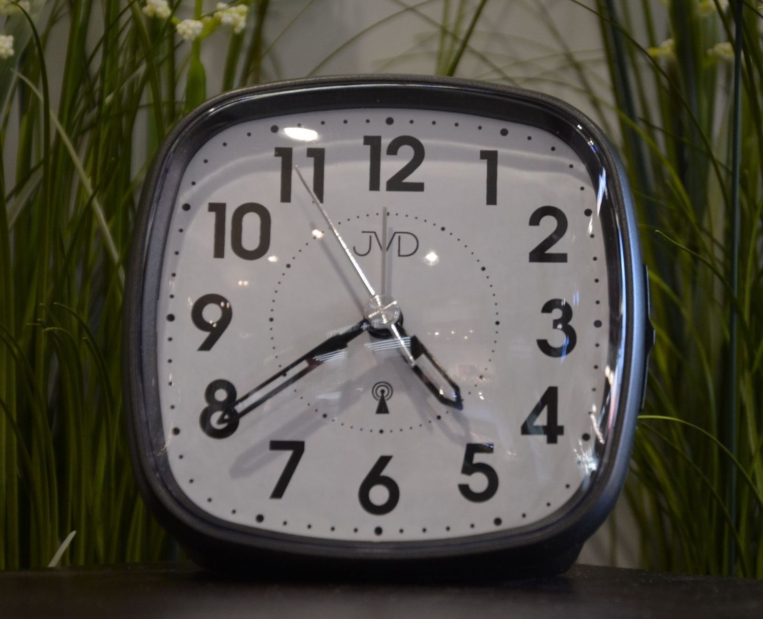 Budzik sterowany radiowo JVD RB871.2.jpg