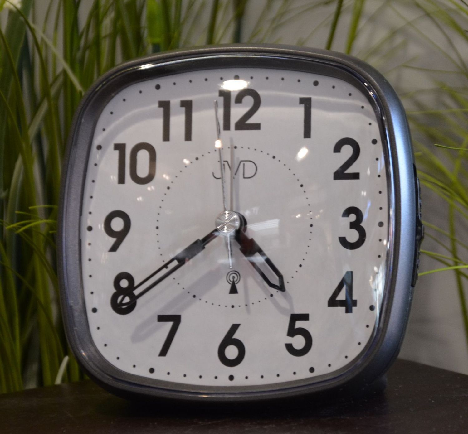 Budzik sterowany radiowo JVD RB871.2.jpg