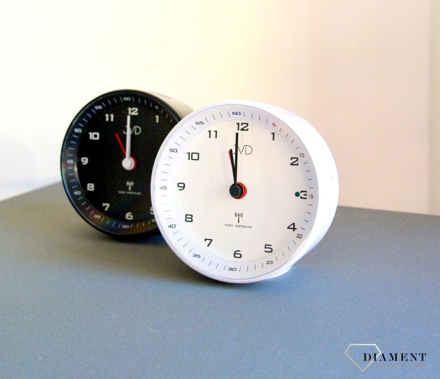 Budzik sterowany radiowo czarny JVD RB978.2. budzik radio control. budzik na biurko. Budzik z alarmem. Budzik z podświetleniem. Biały budzik. Szybka wysyłka..jpg