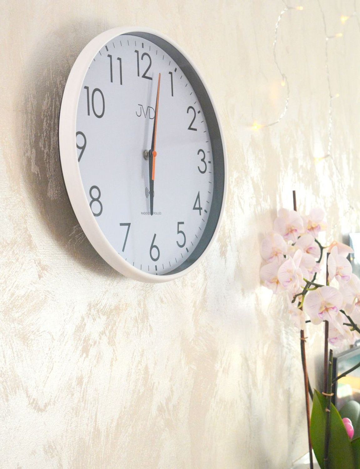 Zegar JVD RH502.3 – Sterowany radiowo, biały, 30 cm, płynny sekundnik, synchronizacja sygnałem.jpg
