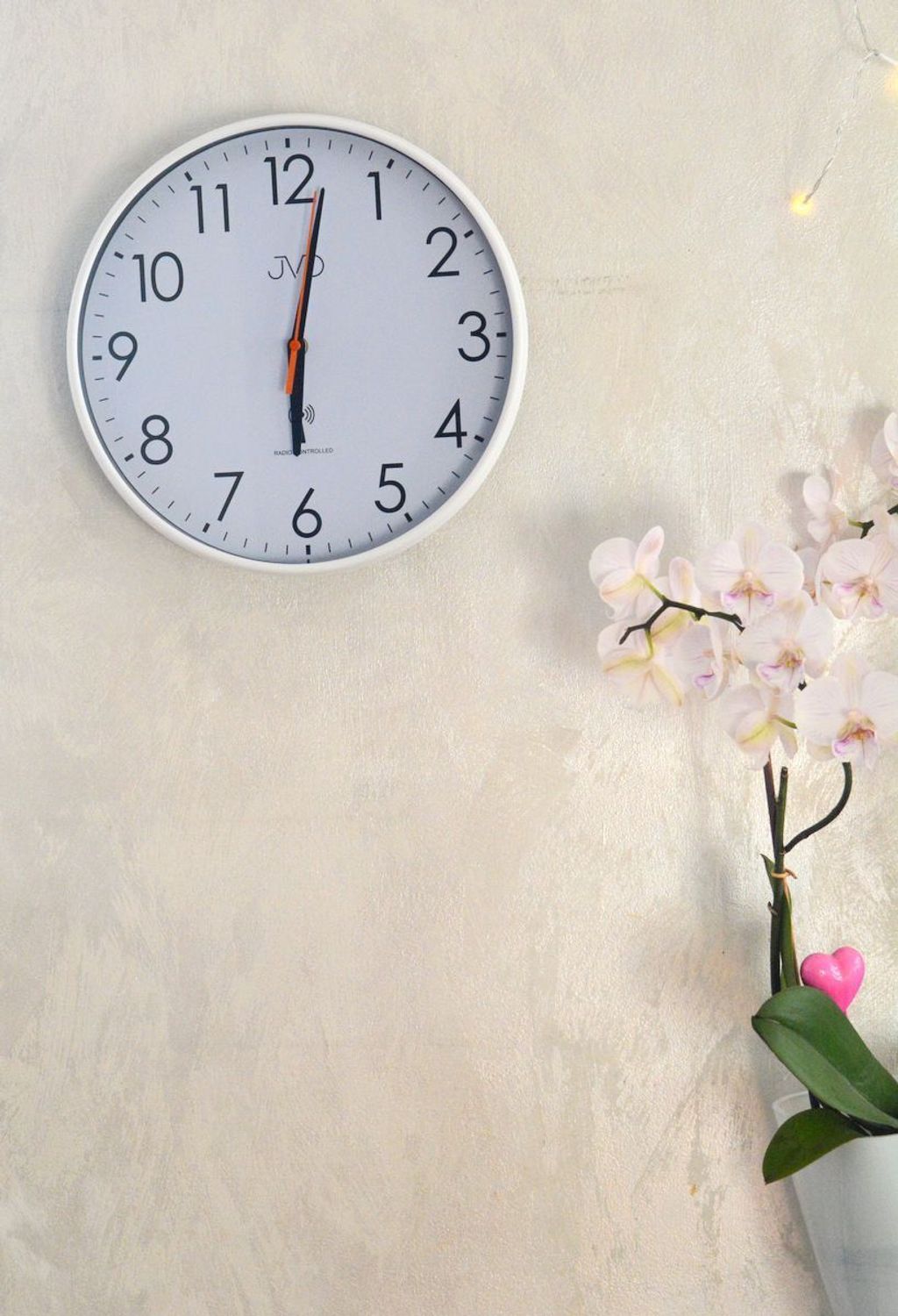 Zegar JVD RH502.3 – Sterowany radiowo, biały, 30 cm, płynny sekundnik, synchronizacja sygnałem.jpg