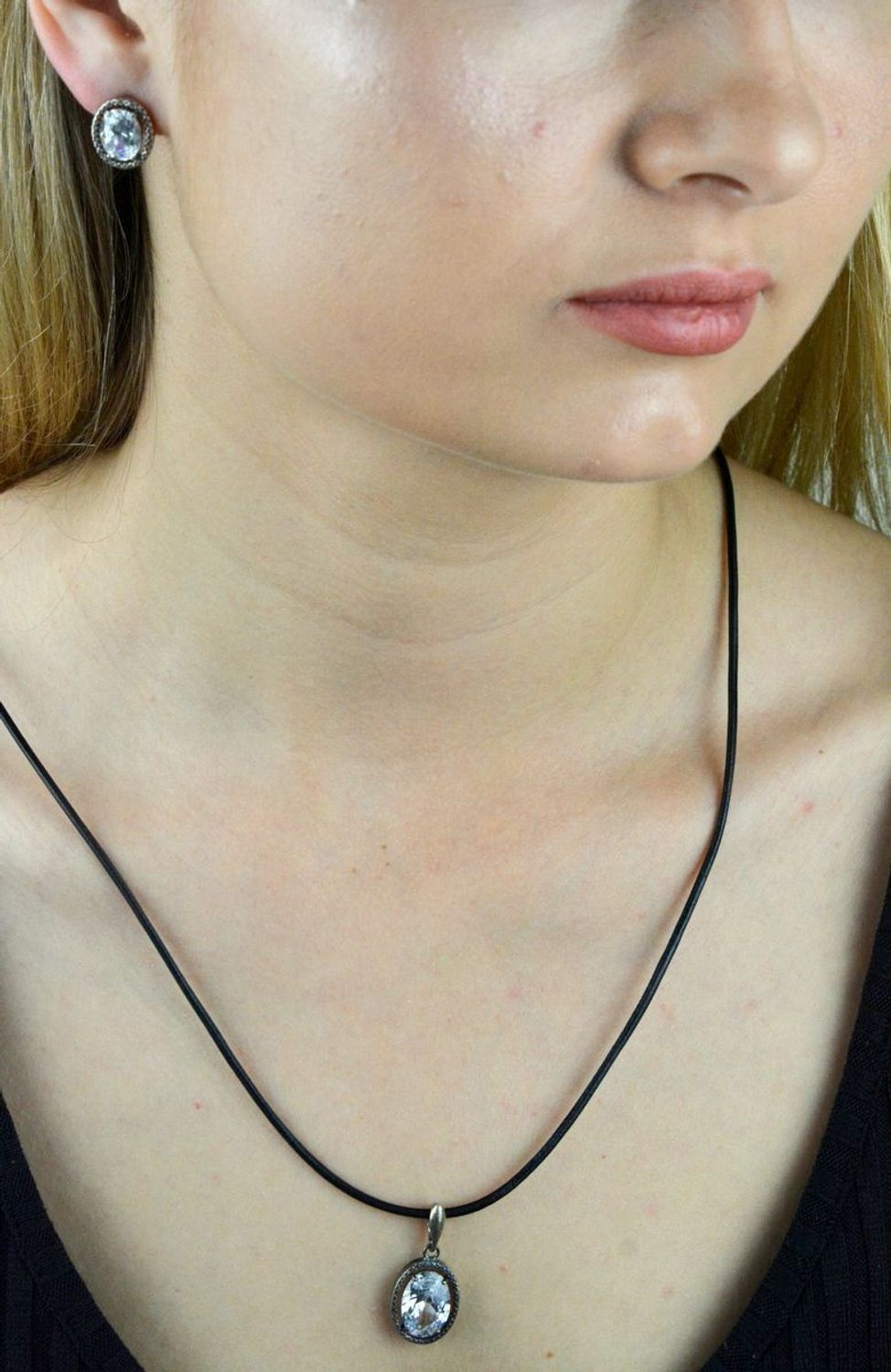 Rzemień skórzany czarny 3mm DIA-RZE-4782-925. Rzemień skórzany. Rzemień czarny skórzany. Naszyjnik skórzany czarny. Naszyjnik skórzany choker. Naszyjnik skórzany damski, młodzieżowy..jpg