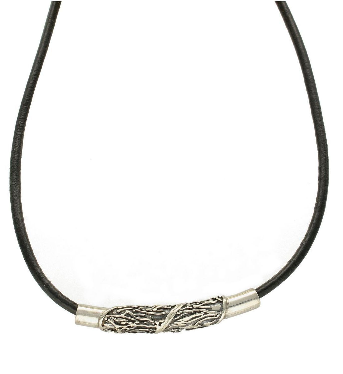 Czarny skórzany rzemień ze srebrnym zapięciem 3,5 mm. Naszyjnik rzemień skórzany czarny z ozdobnym srebrnym grawerowaniem oraz wykończony srebrnym zapięciem, będzie ciekawą ozdobą dla wielu kreacji jak również idealnym pomysłem na .jpg