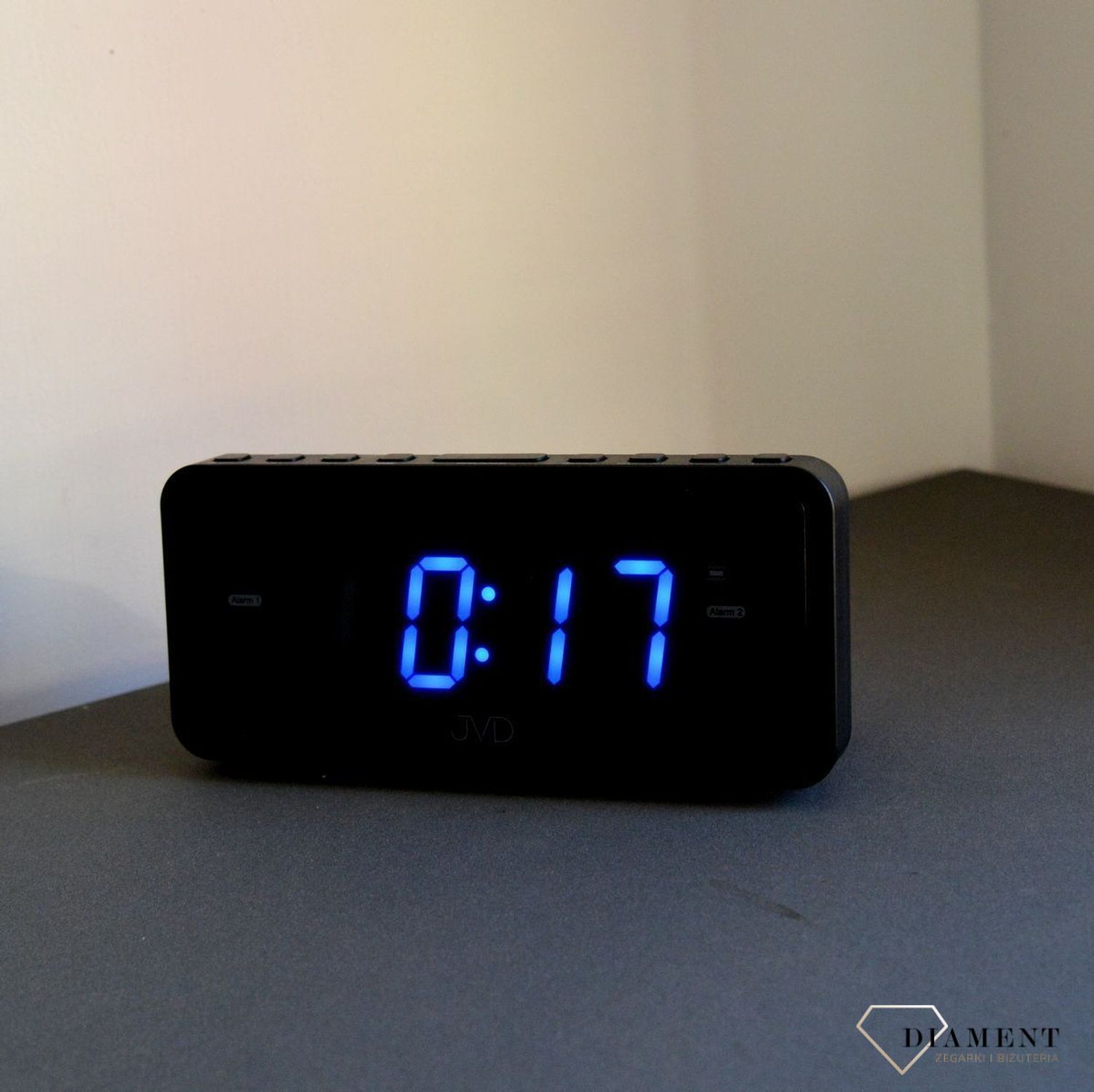 Budzik cyfrowy JVD z wibracjami SB701.2 niebieskie cyfry. Budzik cyfrowy JVD. Budzik z cyframi JVD. Budzik z wibracjami. Budzik biurkowy. Idealny budzik na biurko, do sypialni. Budzik na prezent..jpg
