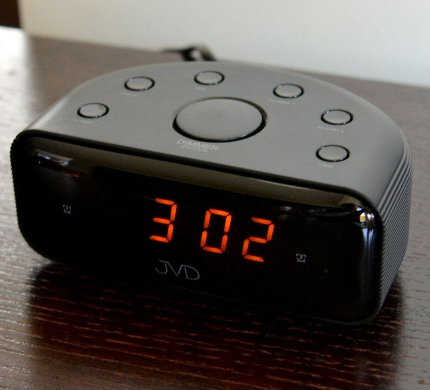 Budzik elektroniczny LCD JVD SB900.4 Pomarańczowe cyfry (1).jpg