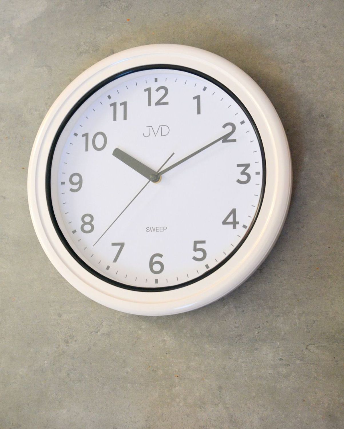 Zegar ścienny wodoszczelny łazienkowy JVD SH5913.1 biały płynący sekundnik . Zegar łazienkowy. Zegar do łazienki wodoszczelny. Ścienny zegar biały. Zegar z cichym sekundnikiem..jpg