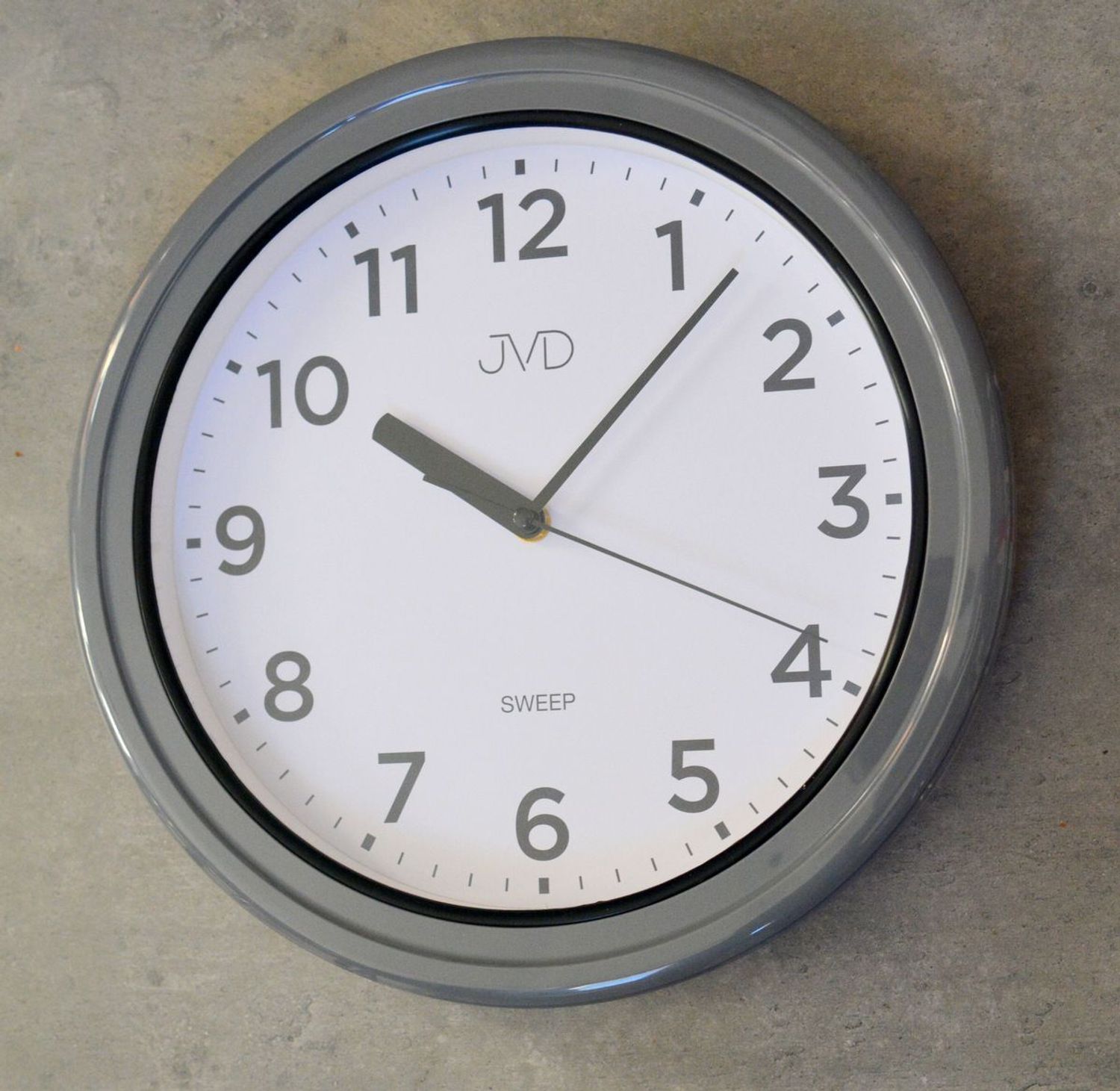 Zegar ścienny wodoszczelny łazienkowy JVD SH5913.2 szary płynący sekundnik .  Zegar łazienkowy. Zegar do łazienki wodoszczelny. Ścienny zegar szary. Zegar z cichym sekundnikiem..jpg