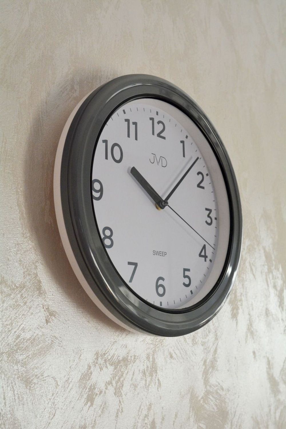 Zegar ścienny wodoszczelny łazienkowy JVD SH5913.2 szary płynący sekundnik .  Zegar łazienkowy. Zegar do łazienki wodoszczelny. Ścienny zegar szary. Zegar z cichym sekundnikiem..jpg