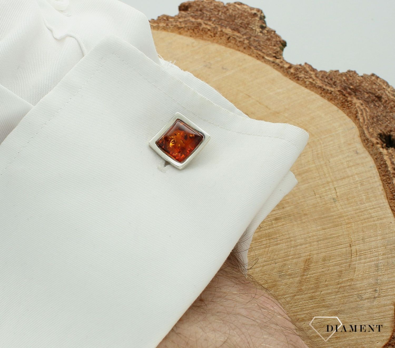 Spinki do mankietów z bursztynem miodowym DIA-SPI-11388-925. srebrne spinki do mankietów. Srebrne spinki z bursztynem. Biżuteria męska z bursztynem. Spinki męski do mankietów na prezent..jpg