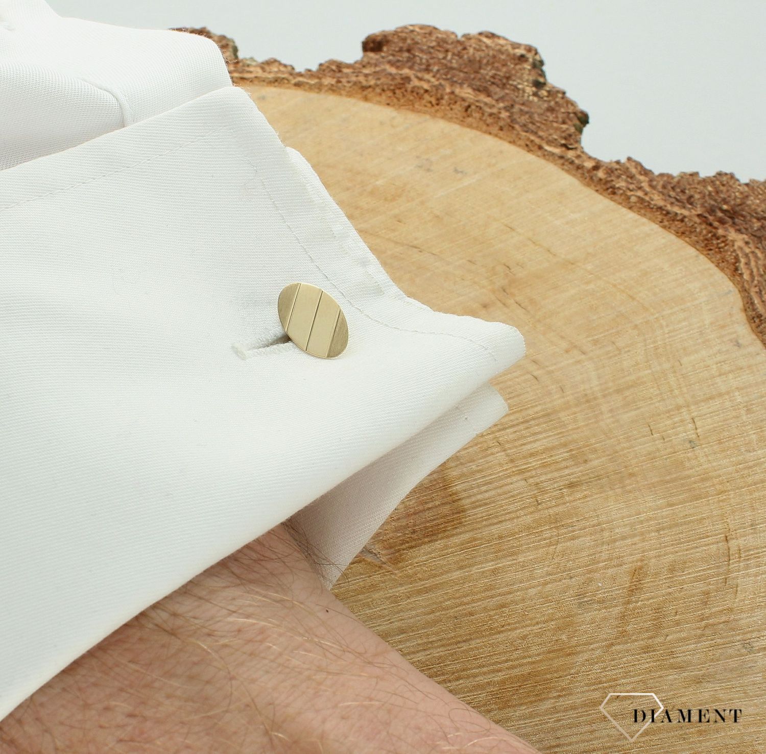 Złote spinki 585 do mankietów owalne z grawerowaniem DIA-SPI-11424-585. Złote spinki.jpg