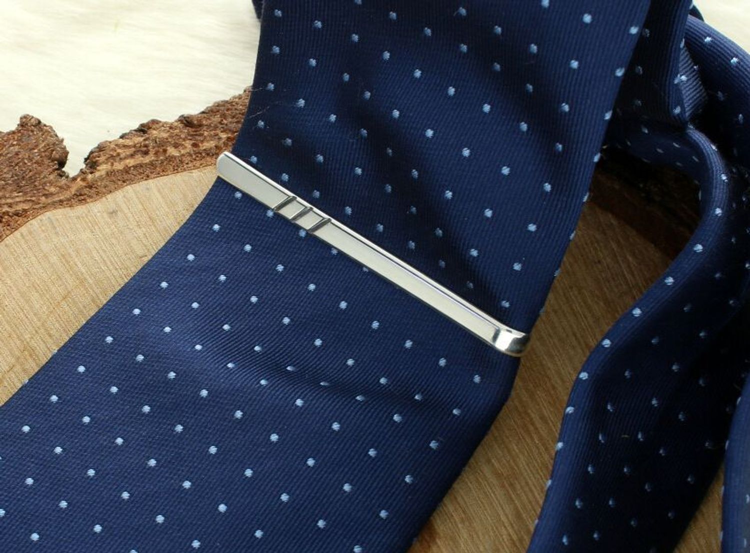 Męska srebrna spinka do krawata 925 DIA-SPI-13810-925 – z trzema paskami.jpg