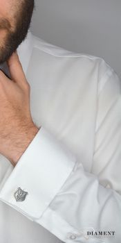 Spinki do mankietów srebrne z orzełkiem DIA-SPI-1709-925. Srebrne spinki do koszuli to jeden z najważniejszych dodatków. Odpowiednio dobrane będą w stanie podkreślić zarówno stylizację, jak i osobowość noszącego je mężczyzny (2).JPG