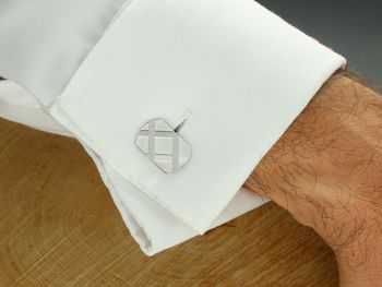 Spinki do mankietów męskie ze srebra 925 – Grawer Kratka Elegance Ag.jpg