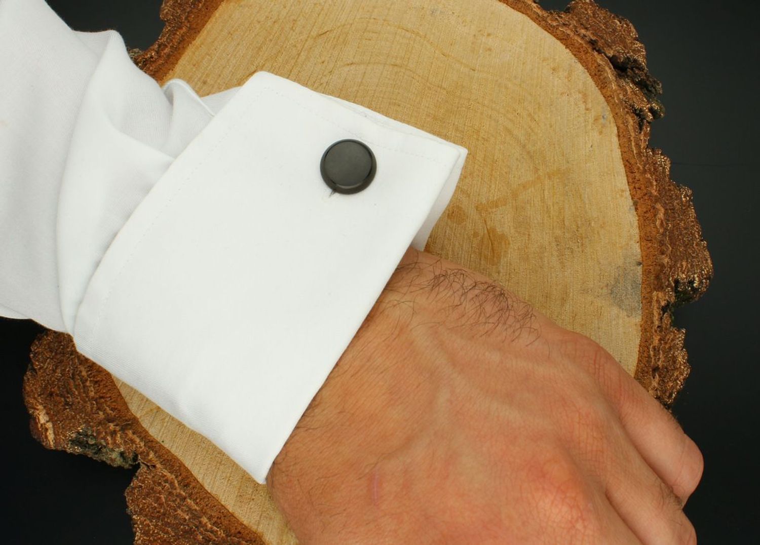 Spinki męskie stalowe czarne okrągłe DIA-SPI-SP173952-STAL. Średnica 1,5 cm. Elegancki, uniwersalny dodatek dla 1.jpg