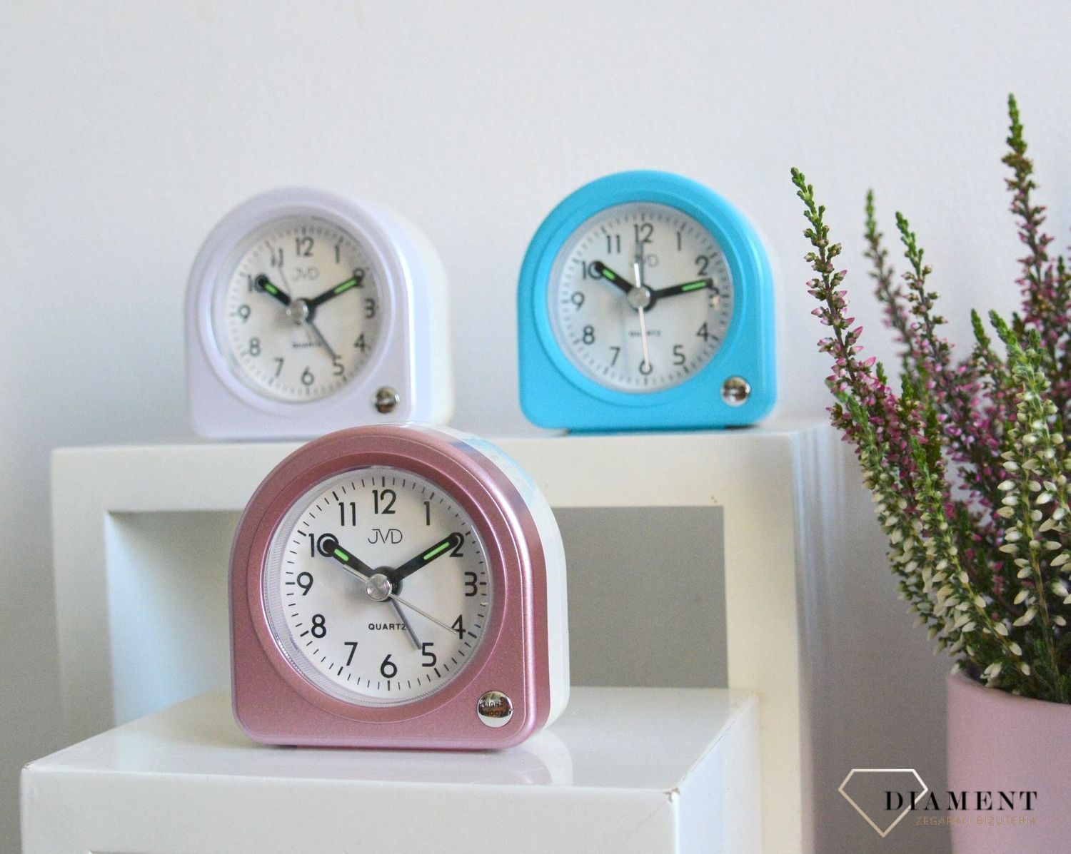 Budzik klasyczny czeskiej marki JVD SR266.6.jpg