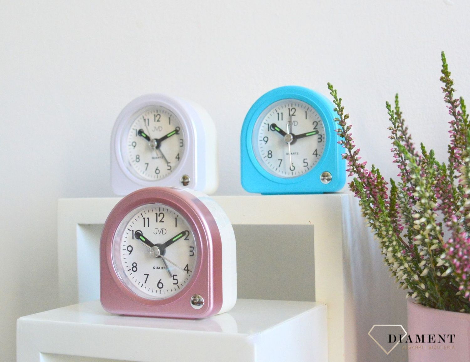 Budzik klasyczny czeskiej marki JVD SR266.6.jpg