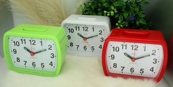 Budzik na baterię biały, alarm JVD SR309.1✓ Autoryzowany sklep✓ Kurier Gratis 24h✓ Gwarancja najniższej ceny✓ Grawer 0zł✓Zwrot 30 dni✓Negocjacje ➤Zapraszamy!4.jpg