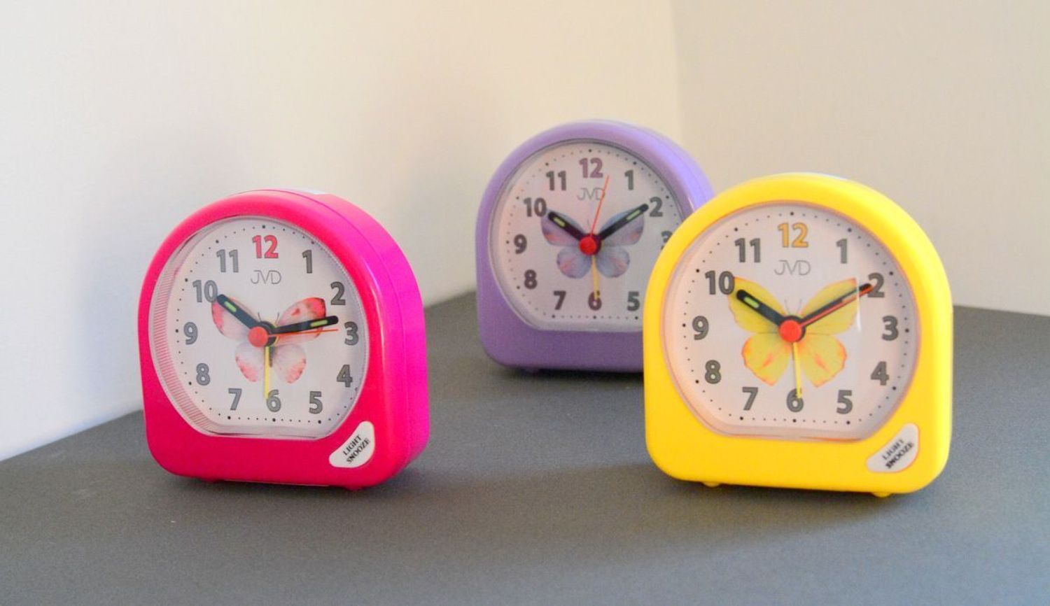 Budzik dziecięcy JVD różowy z motylem SR672.10.jpg