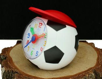 Budzik w kształcie piłki JVD Biała piłka SR819 – cichy, kwarcowy, dla dzieci, bok.jpg