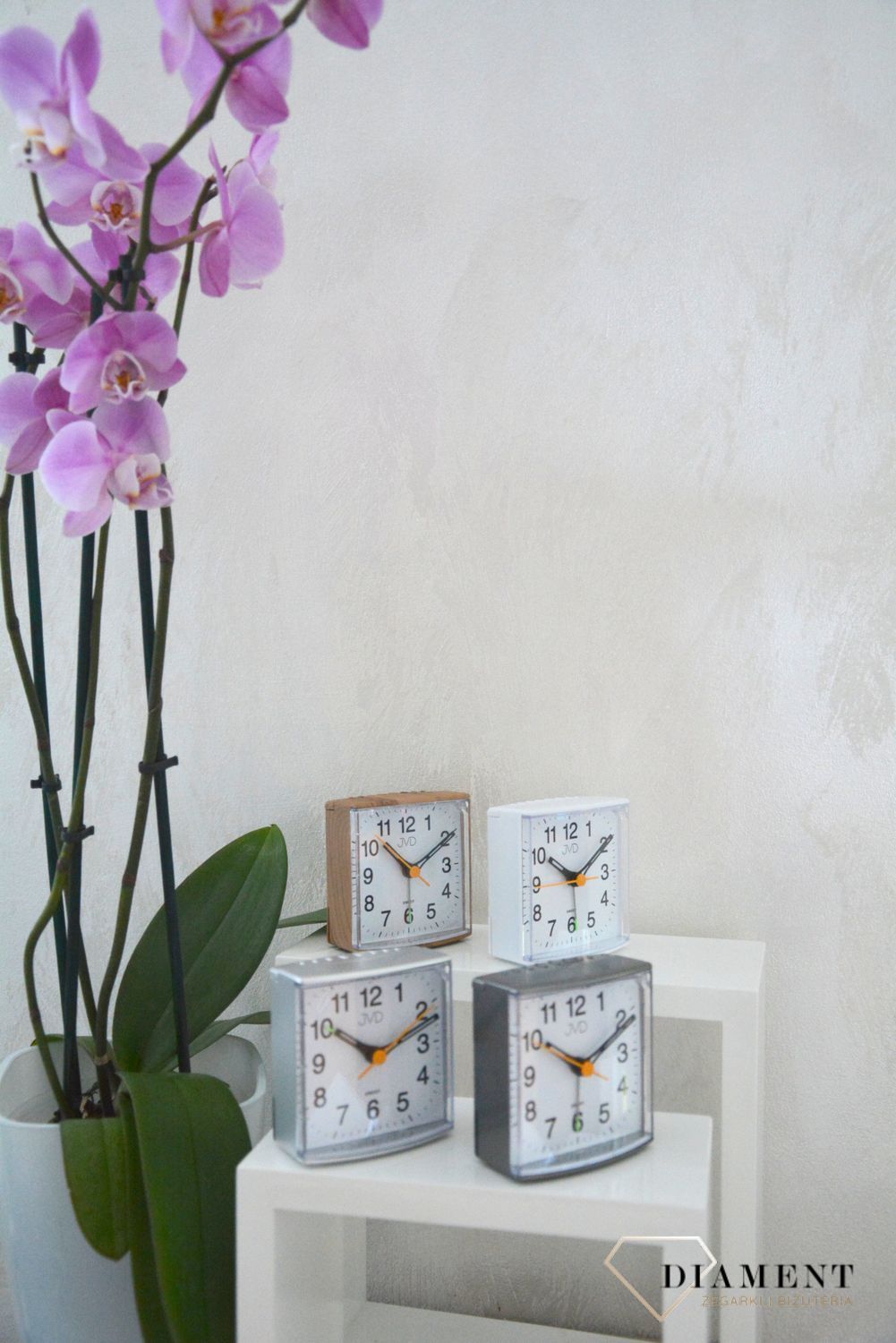 Zegar klasyczny JVD kwadratowy biały SRP002 (1).jpg