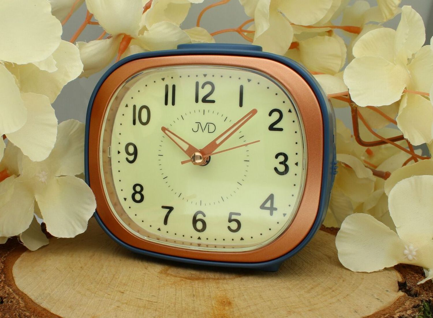 Budzik JVD SRP1201.1 – Granatowa obudowa z różowym złotem, alarm, drzemka, płynny sekundnik.jpg