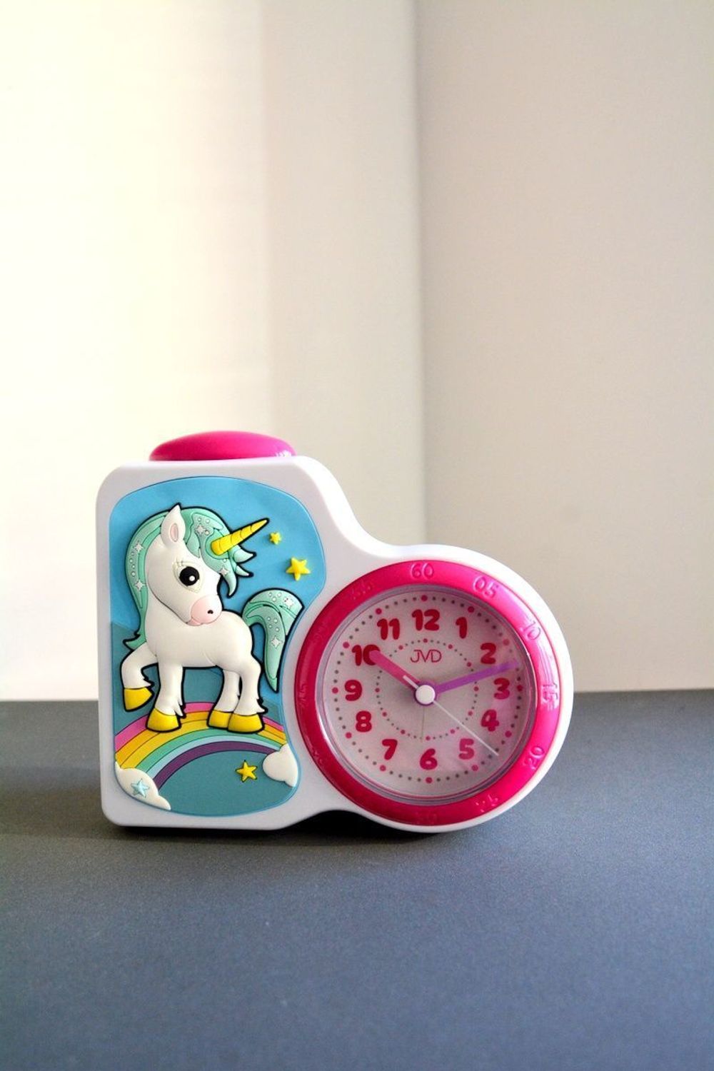 Budzik dziecięcy JVD dla dziewczynki z jednorożcem SRP163.2.  Budzik dla dzieci. Budzik dla dziewczynki. Kolorowy budzik na biurko. Śmieszny budzik. Budzik do pokoju dziecięcego. Budzik Jednorożec..jpg