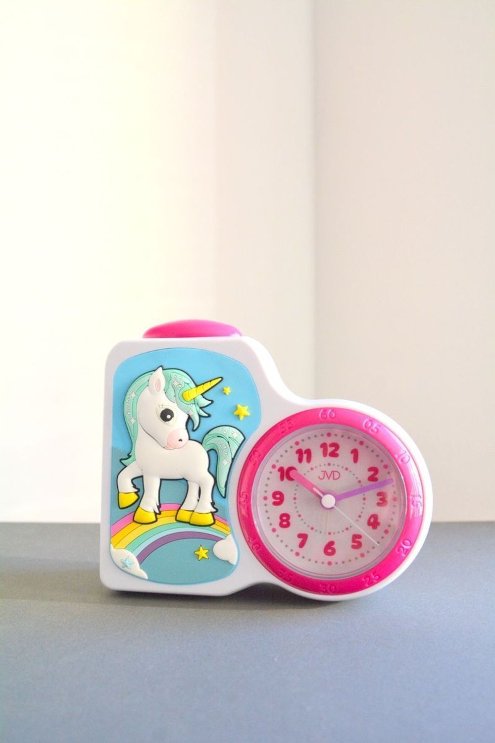 Budzik dziecięcy JVD dla dziewczynki z jednorożcem SRP163.2.  Budzik dla dzieci. Budzik dla dziewczynki. Kolorowy budzik na biurko. Śmieszny budzik. Budzik do pokoju dziecięcego. Budzik Jednorożec..jpg