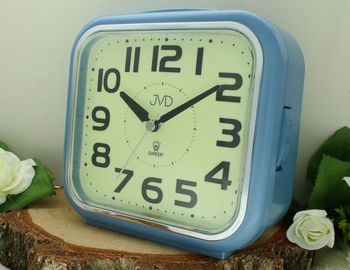 Duży budzik JVD SRP2402.1 z cichym mechanizmem i funkcją drzemki – niebieski, duży budzik.jpg