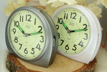 Budzik JVD SRP3701 – Zaokrąglony, alarm, drzemka, luminescencyjna tarcza, budzik.jpg