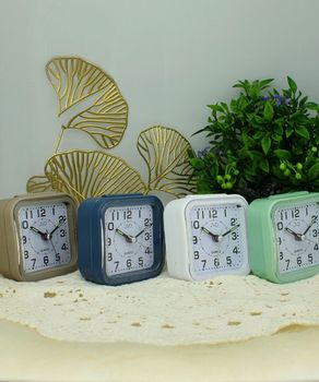 Budzik JVD SRP6808.2 – zielony pastelowy budzik analogowy (4).jpg