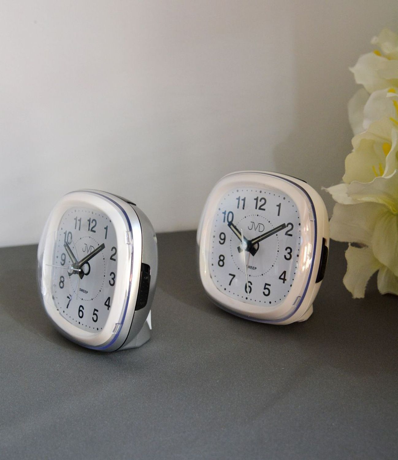 SRP811-white. biały budzik.jpg