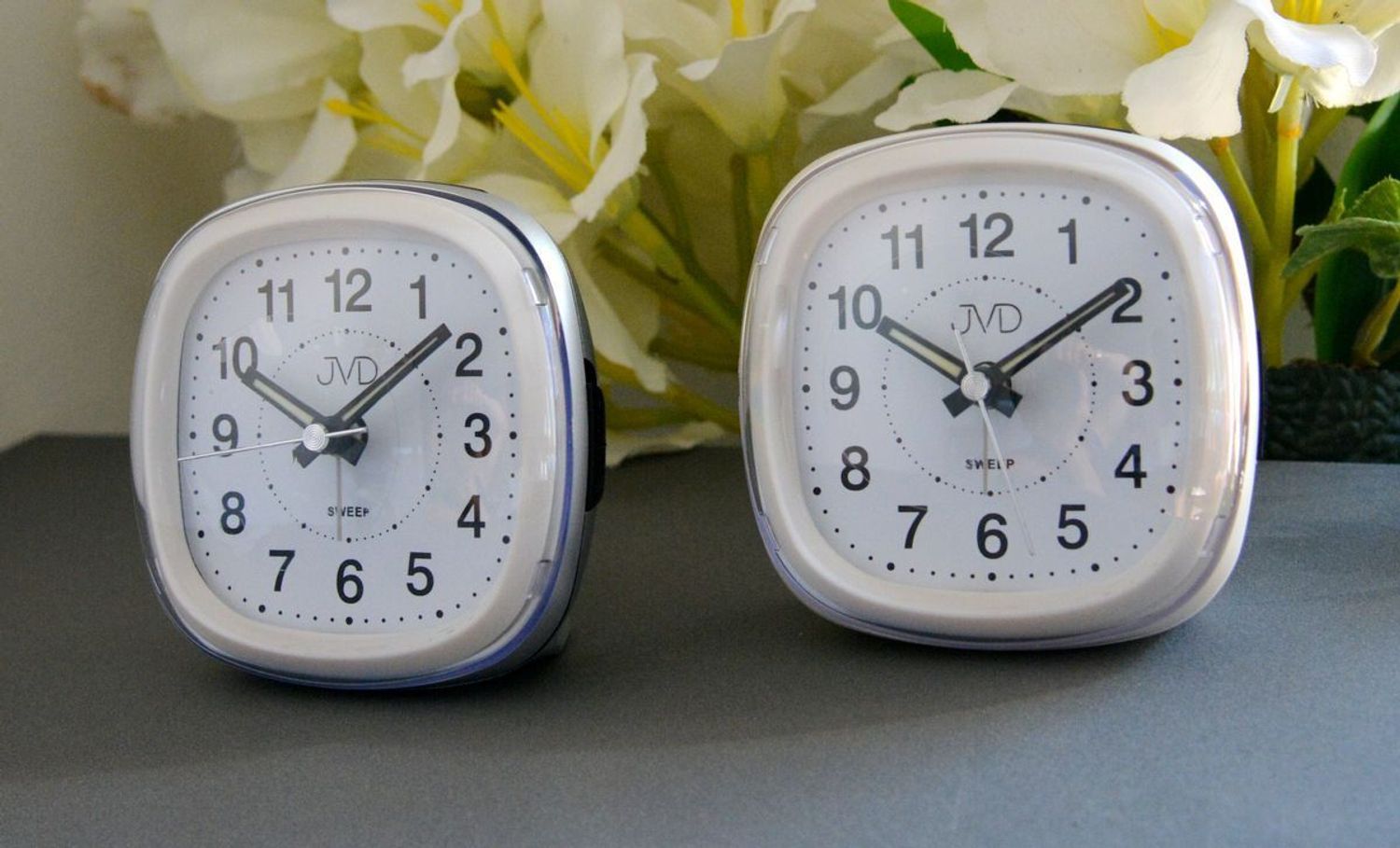 SRP811-white. biały budzik.jpg