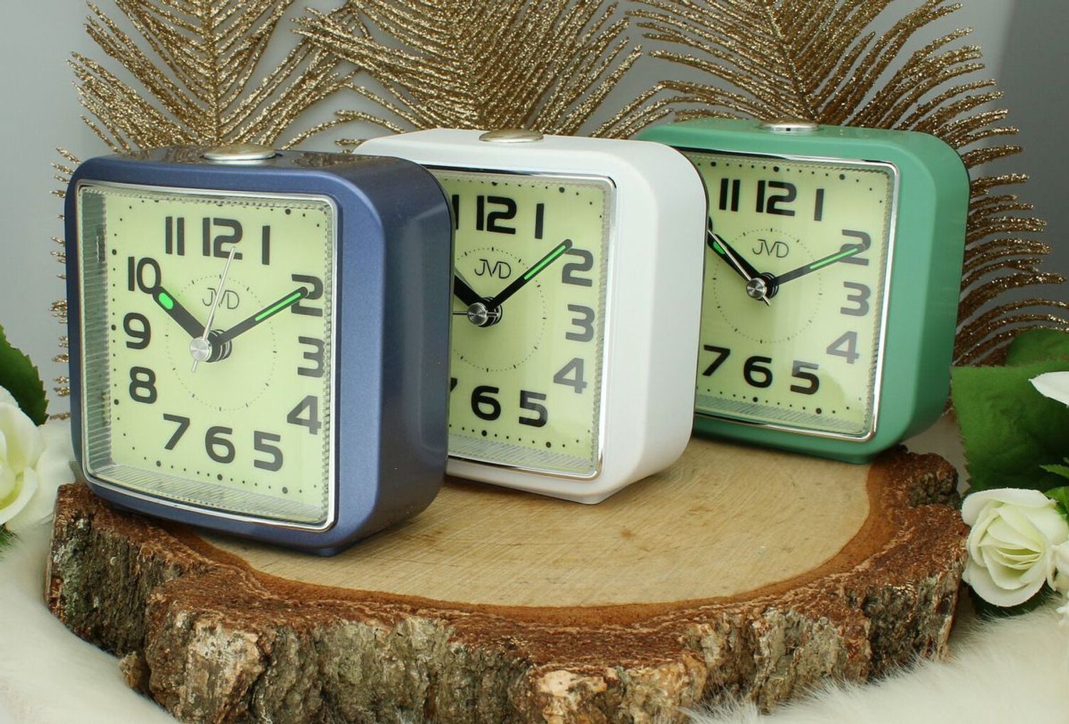 Budzik JVD SRP8204.3 – Kwadratowy, biały, alarm, drzemka, luminescencyjne wskazówki.jpg