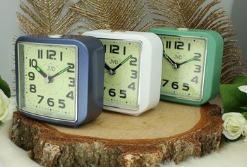 Budzik JVD SRP8204– Kwadratowy, mały, alarm, drzemka, luminescencyjne wskazówki.jpg