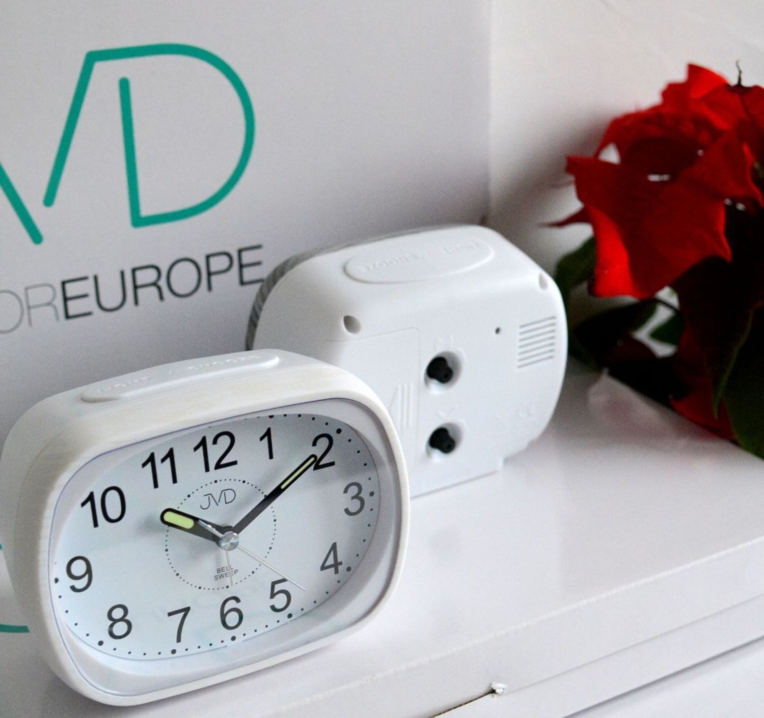 Budzik klasyczny JVD SRP836.8 z płynącym sekundnikiem SRP836.8.jpg