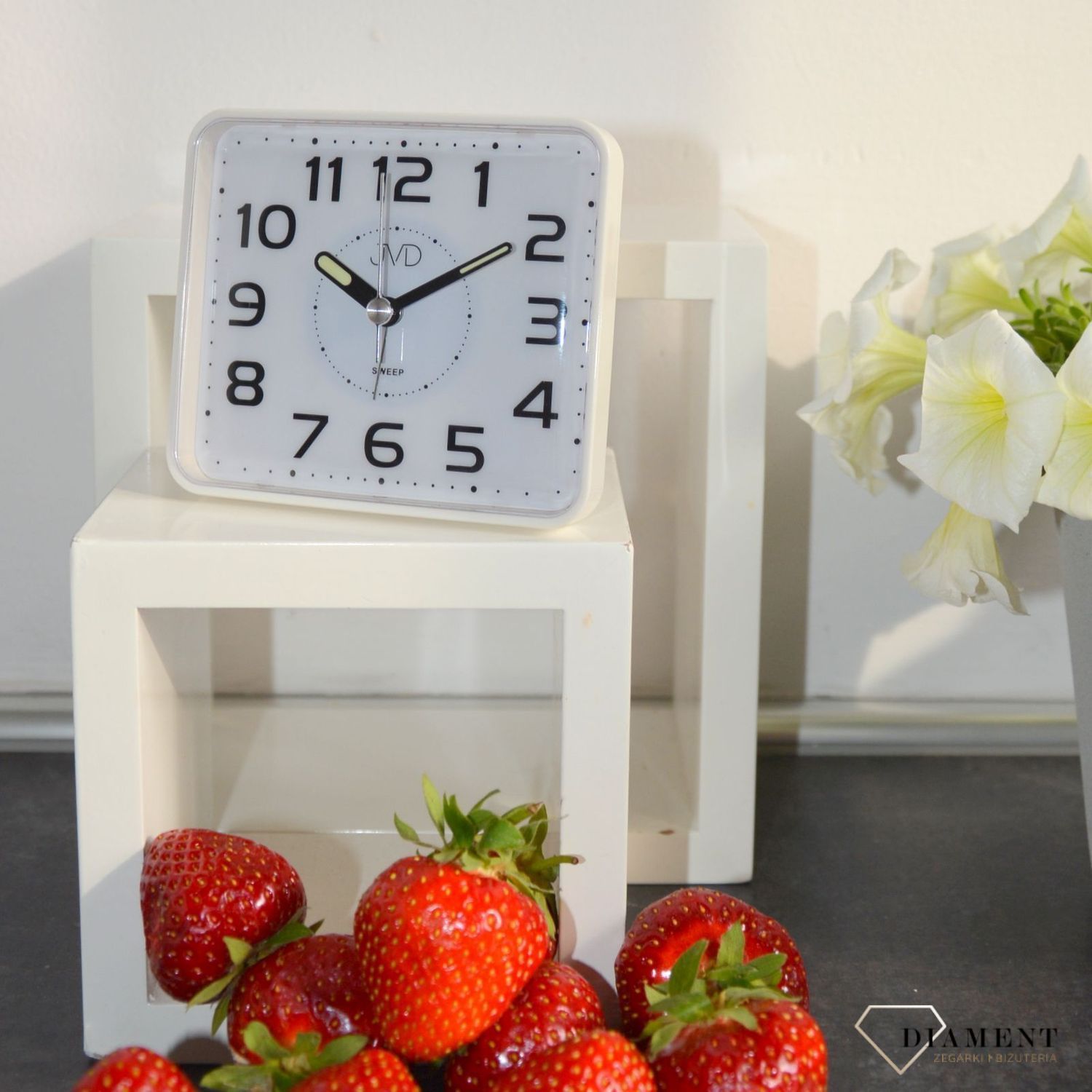 Budzik klasyczny czeskiej marki JVD SRP882.1.jpg