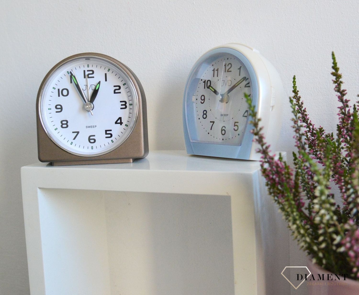 Budzik analogowy JVD SRP902.2.jpg