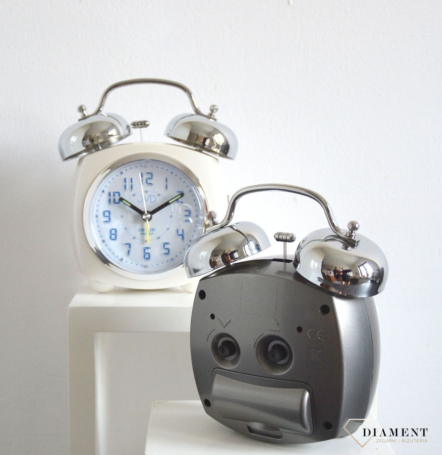 Budzik na baterię Retro JVD  Light Sensor biały SRP930 (1).jpg